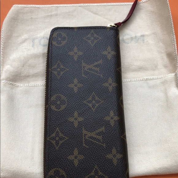 LOUIS VUITTON MONOGRAM CANVAS CLEMENCE WALLET - Picture 13 of 14